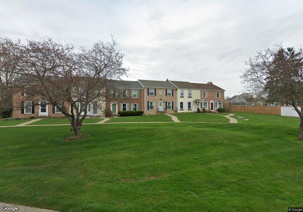 1404 Cedarwood Dr unit AA3, Flushing, MI 48433 - photo 1