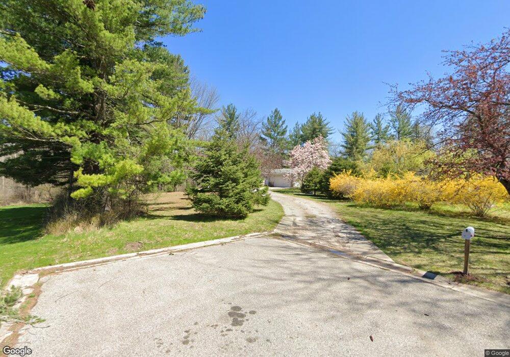 518 Laughton Dr, Midland, MI 48640 - photo 1