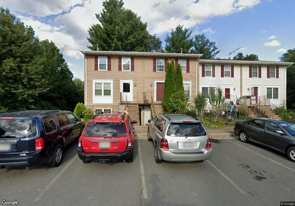 9469 Linden Leaf Ct, Fairfax, VA 22031 - photo 1