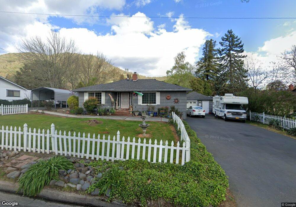 787 NE 12th St, Grants Pass, OR 97526 - photo 1