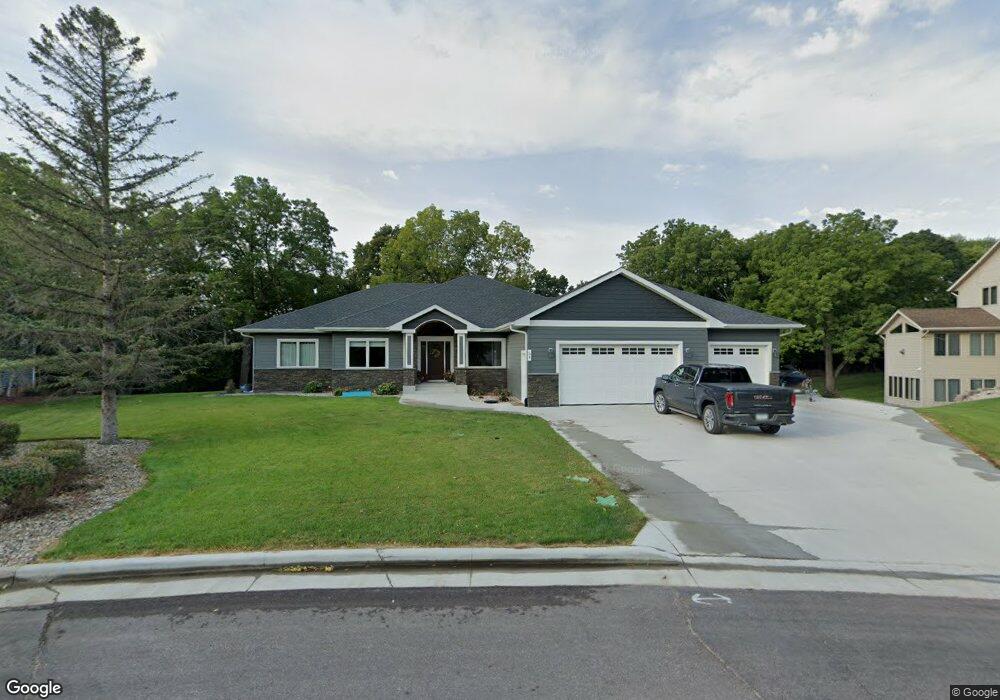 68 Jonathon Dr, New Ulm, MN 56073 - photo 1