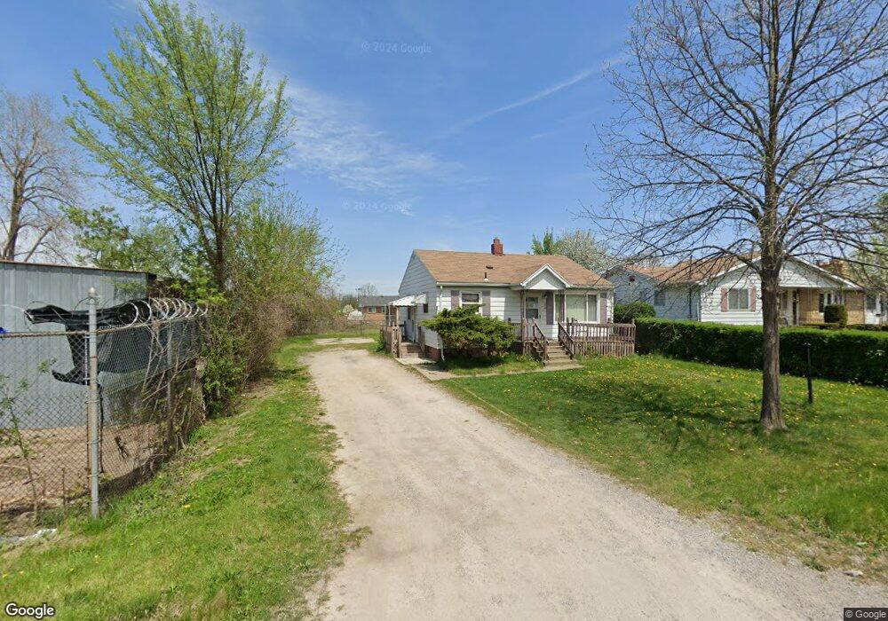 1041 E Kurtz Ave, Flint, MI 48505 - photo 1