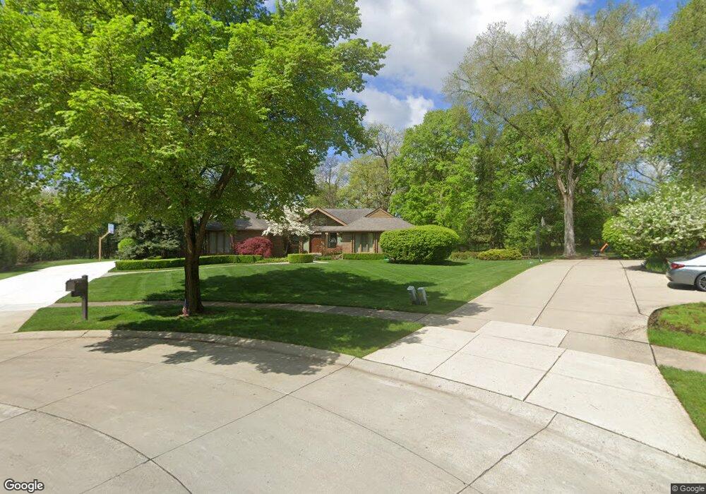 2337 Deer Path Ct, Troy, MI 48098 - photo 1
