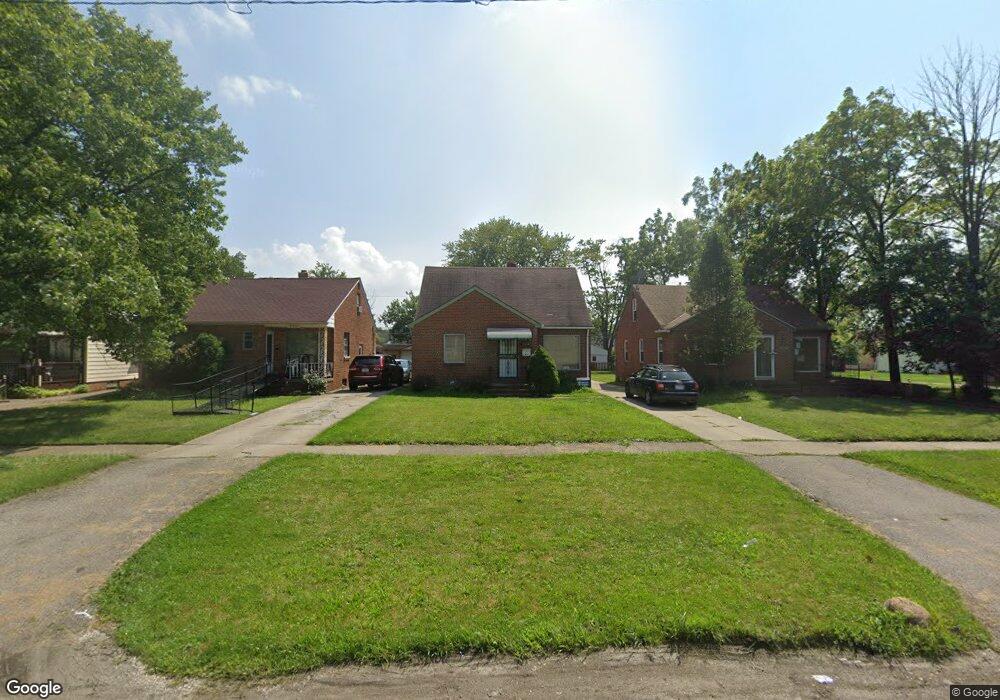 19490 Mccracken Rd, Maple Heights, OH 44137 - photo 1