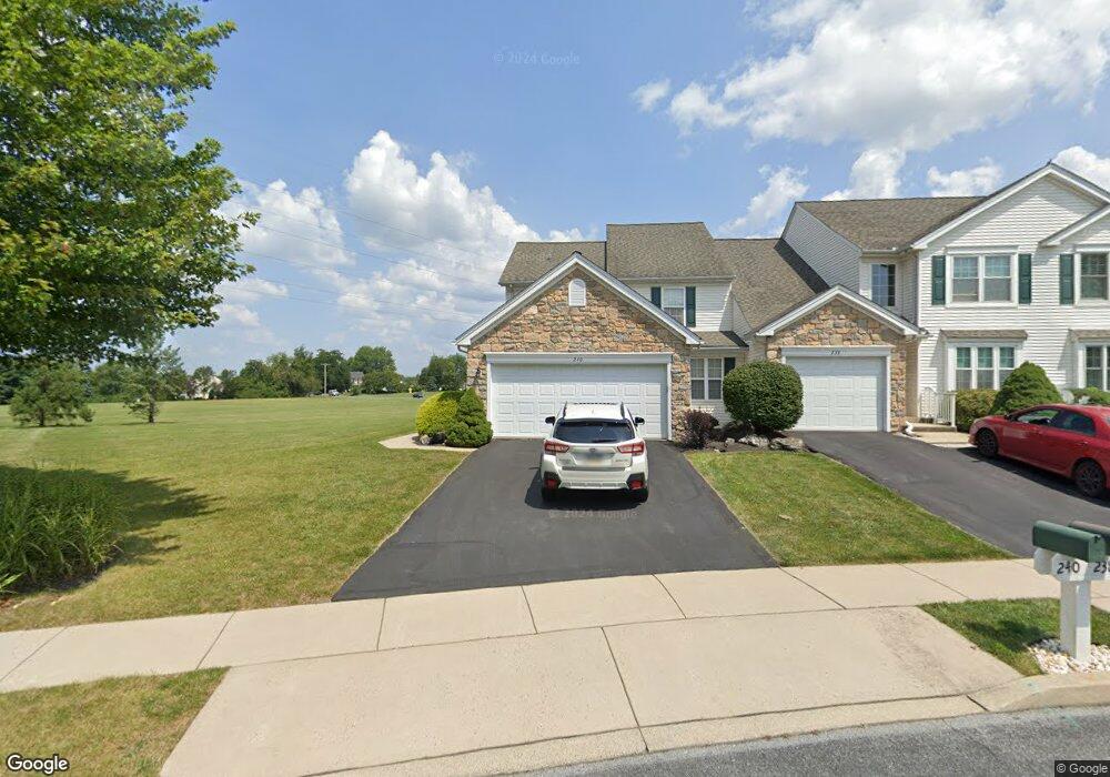 240 Park Ridge Dr, Easton, PA 18040 - photo 1