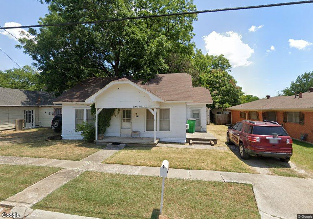 404 Ritchey St, Gainesville, TX 76240 - photo 1