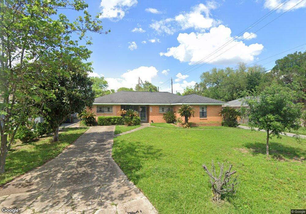 247 Bizerte St, Houston, TX 77022 - photo 1