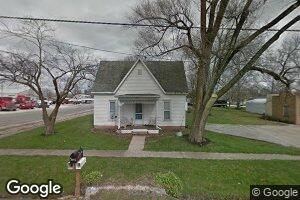 211 S Main St, Palmyra, IL 62674