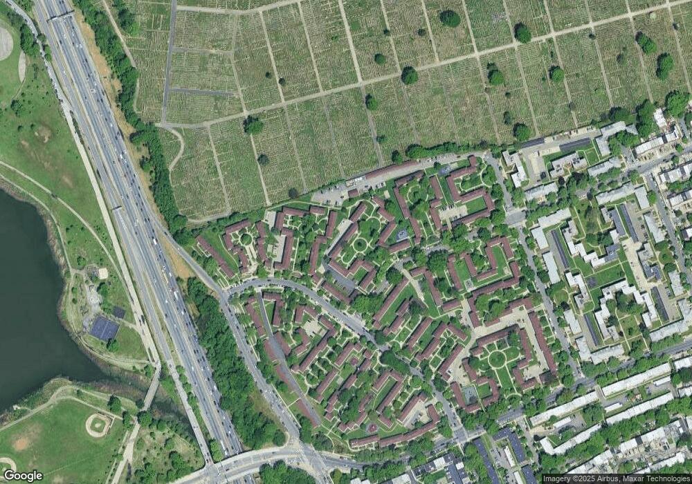 13637 68th Dr, Flushing, NY 11367 - photo 1