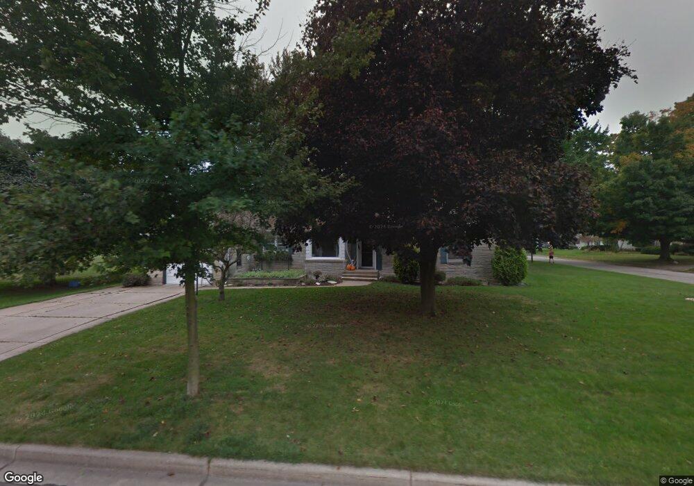 906 Fox St, La Porte, IN 46350 - photo 1