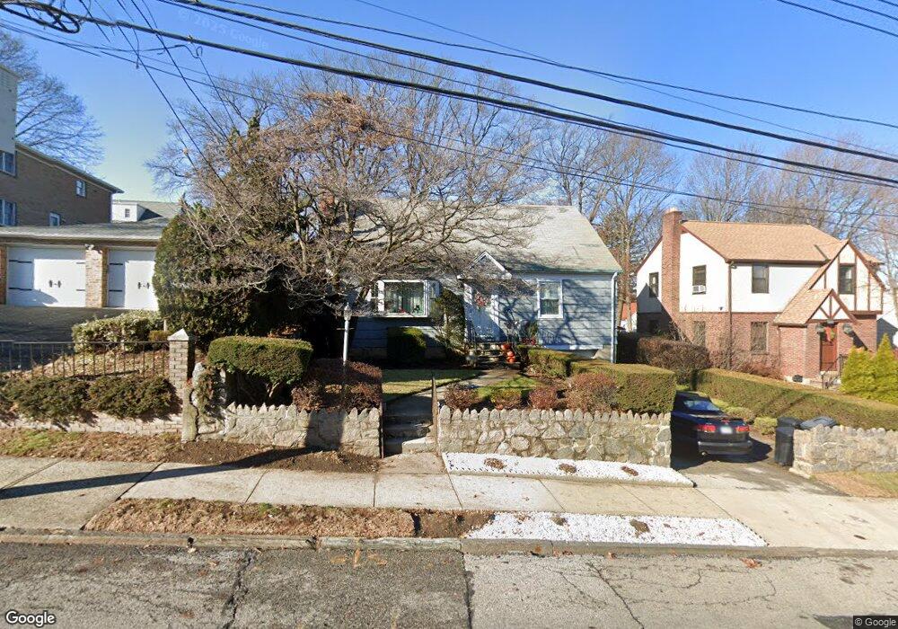461 Park Ave, Yonkers, NY 10703 - photo 1