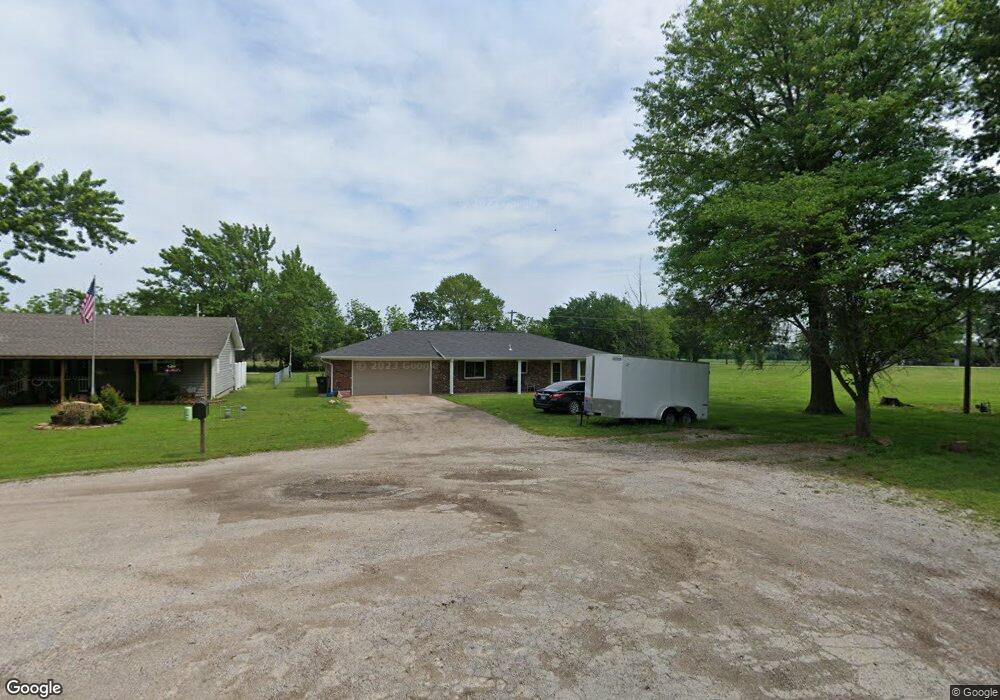 1011 E 3rd St, Altamont, KS 67330 - photo 1