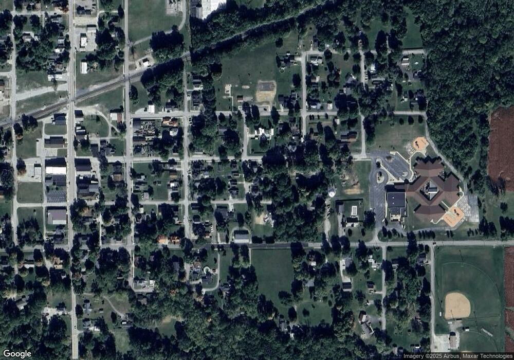 49 S Maple St, Andrews, IN 46702 - photo 1