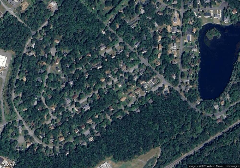 28 Cobblewood Dr, Mount Pocono, PA 18344 - photo 1