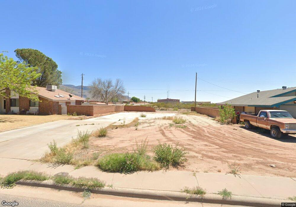 704 Panorama Blvd, Alamogordo, NM 88310 - photo 1