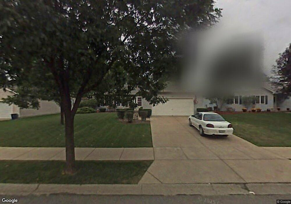 848 N Elmwood Dr, Aurora, IL 60506 - photo 1