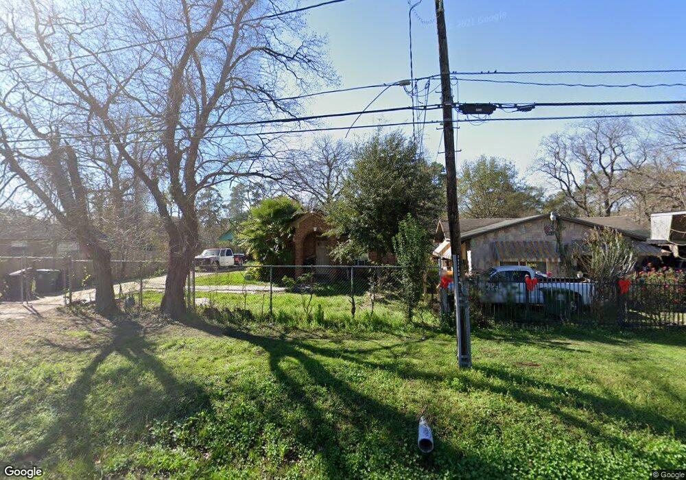 6614 Weaver Rd, Houston, TX 77028 - photo 1