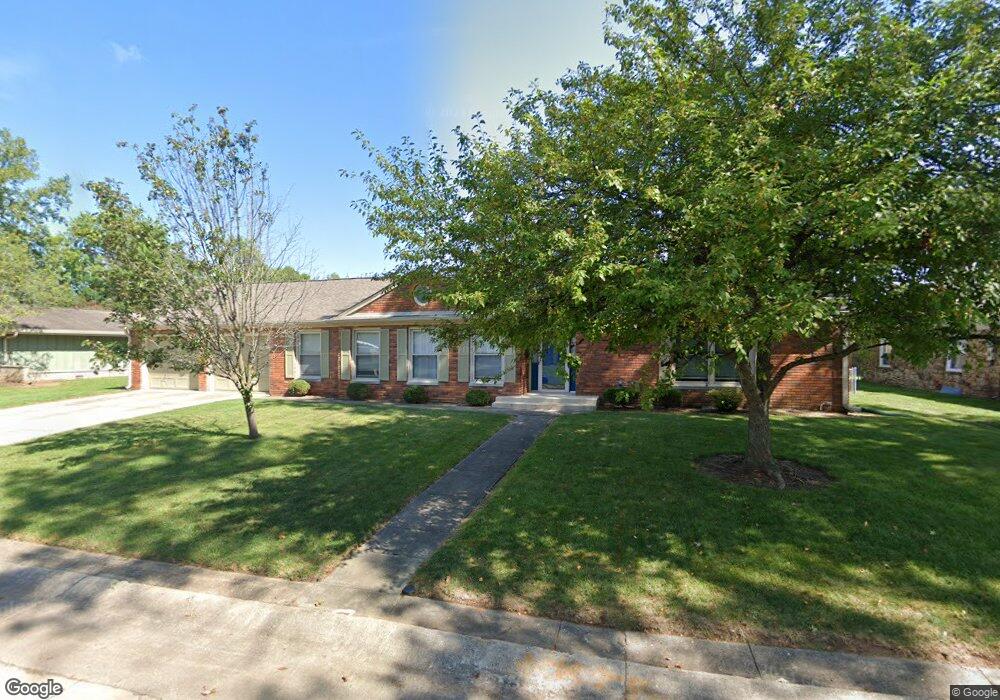 1512 Crescent Dr, Columbus, IN 47203 - photo 1