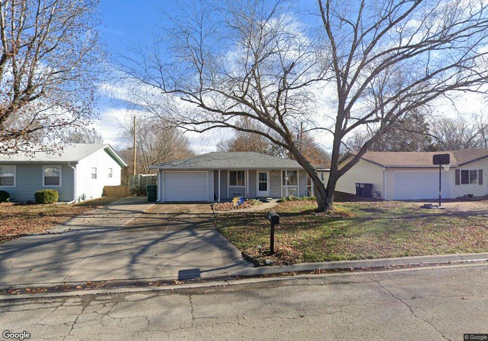 702 S 33rd St, Parsons, KS 67357 - photo 1