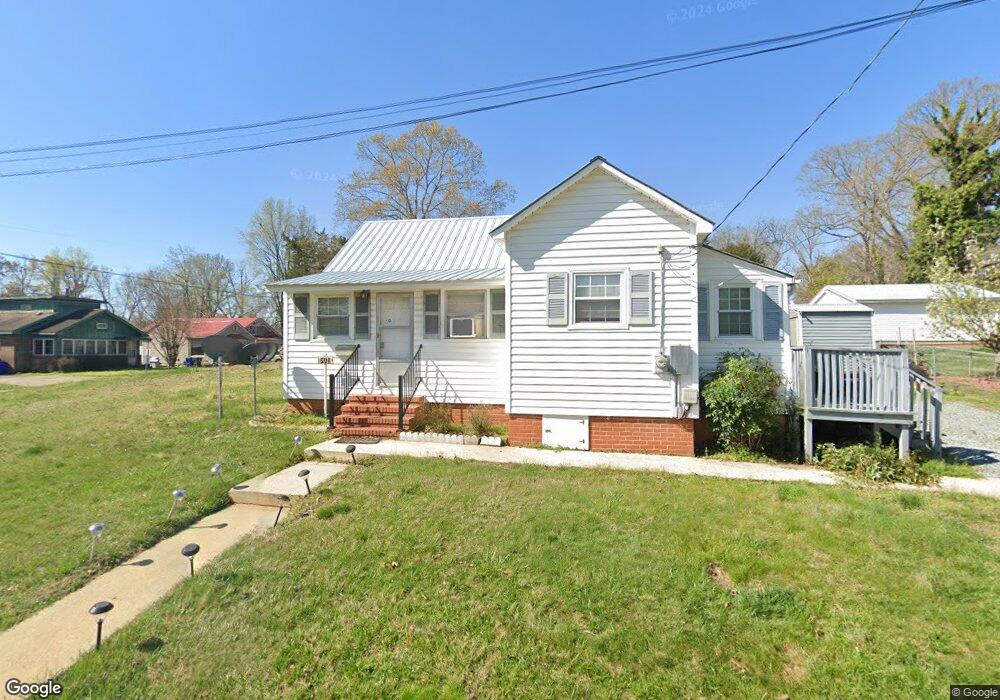 501 N Fir Ave, Siler City, NC 27344 - photo 1