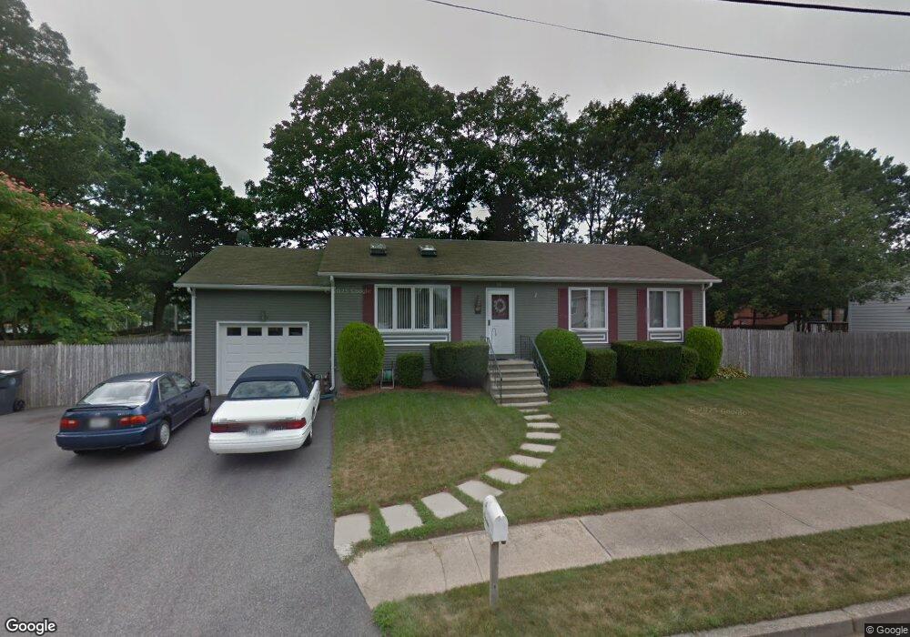 55 Wilde Field Dr, Warwick, RI 02889 - photo 1