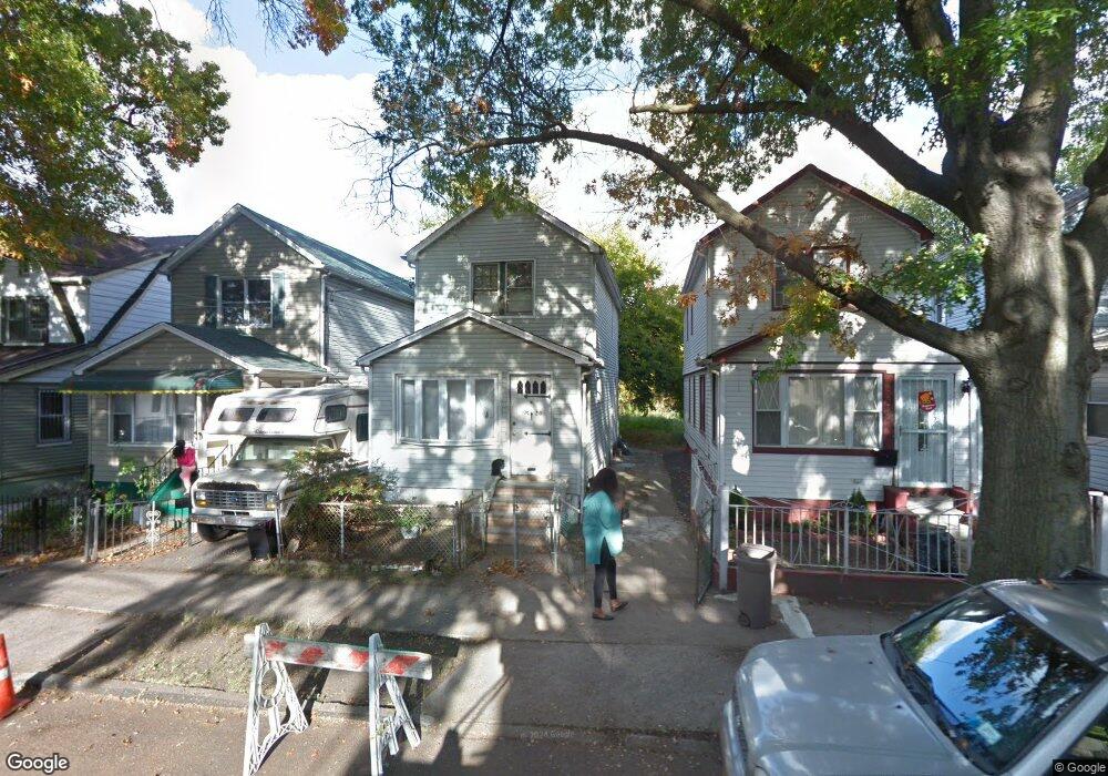 10923 157th St, Jamaica, NY 11433 - photo 1