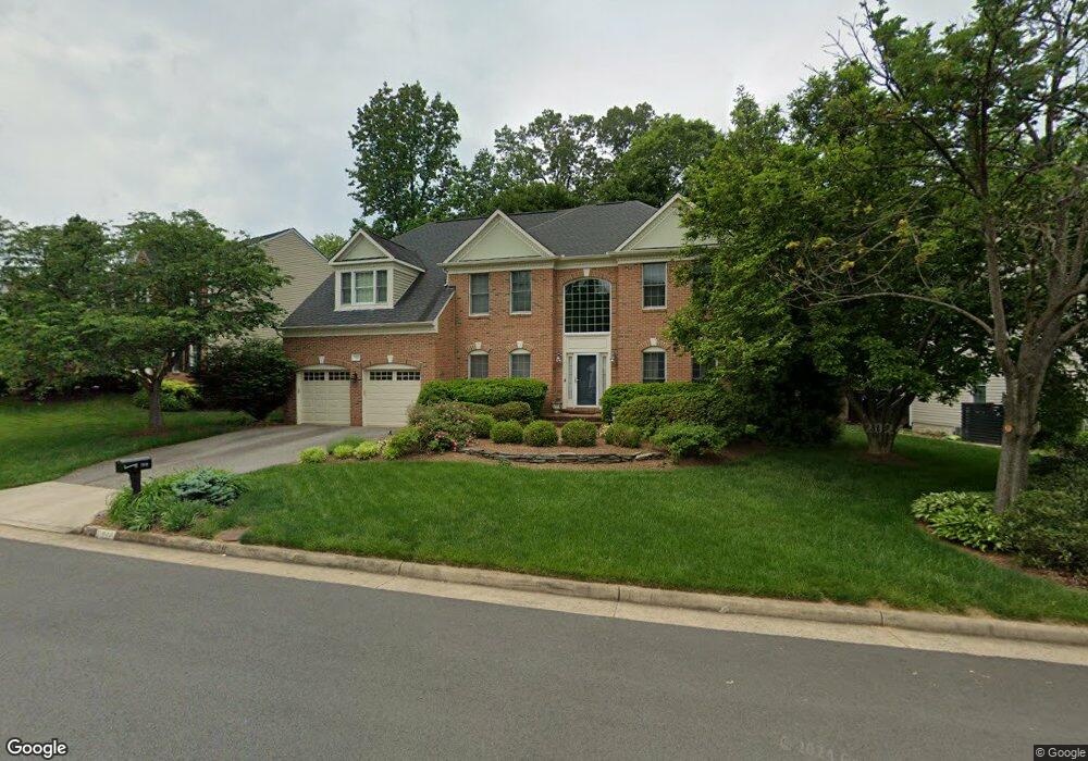 7918 Bressingham Dr, Fairfax Station, VA 22039 - photo 1