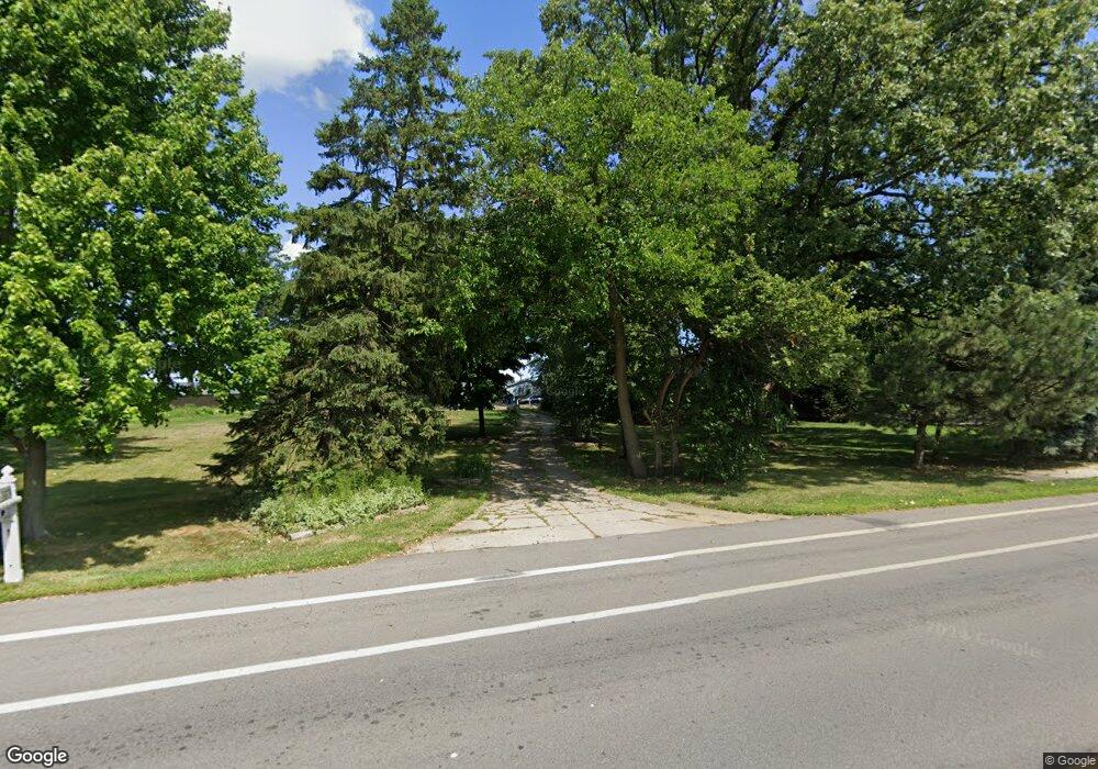 5373 E Lake Rd, Sheffield Lake, OH 44054 - photo 1