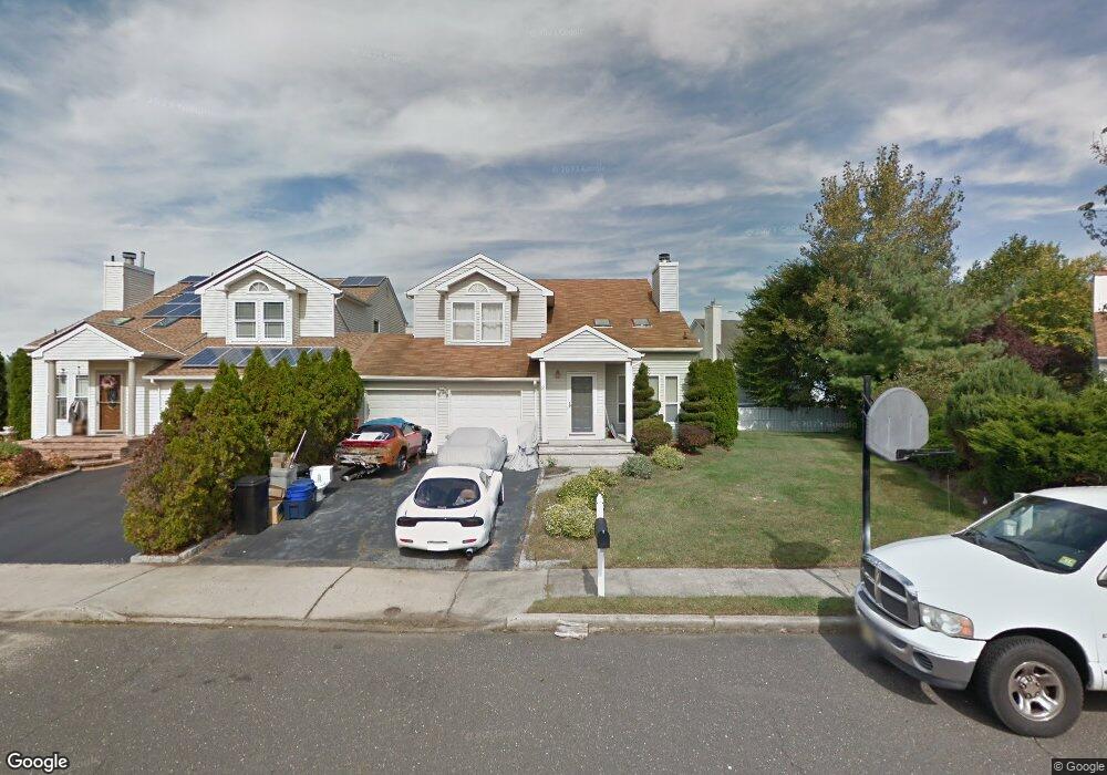 10 L Amour Ct, Dayton, NJ 08810 - photo 1