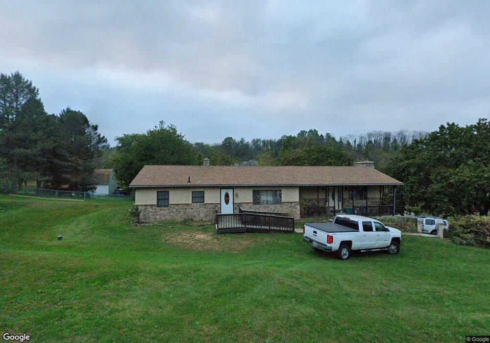 521 N Funk Rd, Boyertown, PA 19512 - photo 1