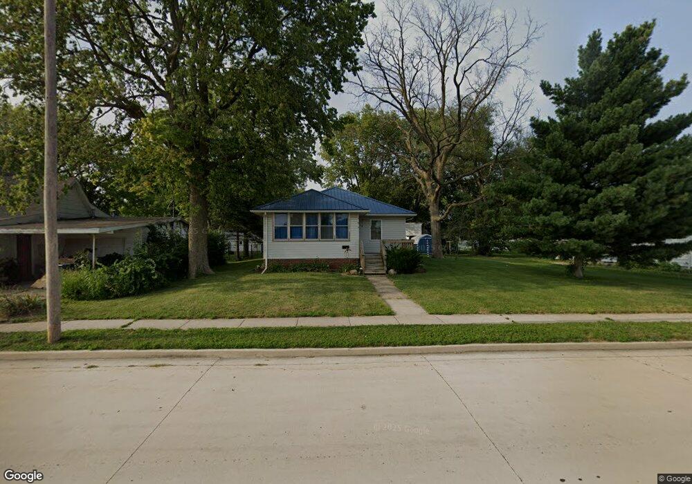 304 E Ficklin St, Tuscola, IL 61953 - photo 1