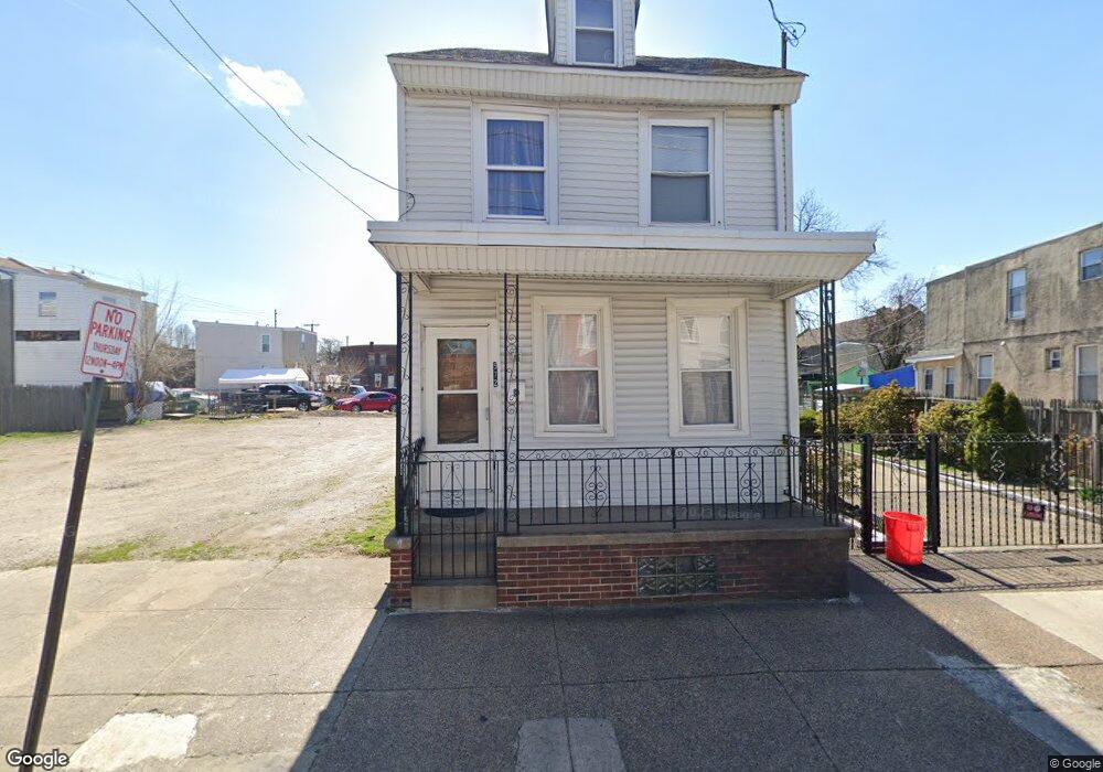 572 Pine St, Camden, NJ 08103 - photo 1