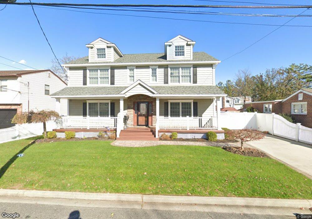114 Evergreen Ave, Bethpage, NY 11714 - photo 1