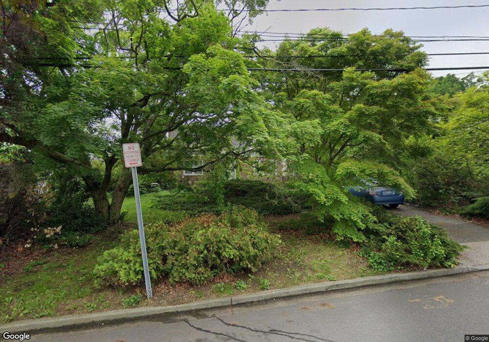 392 Maple St, West Hempstead, NY 11552 - photo 1