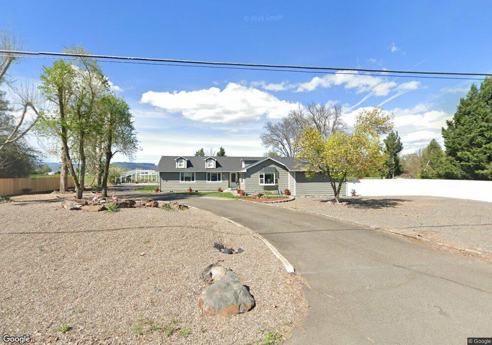 2142 Scenic Ave, Central Point, OR 97502 - photo 1