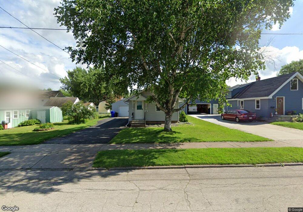 915 W Bell Ave, Appleton, WI 54914 - photo 1