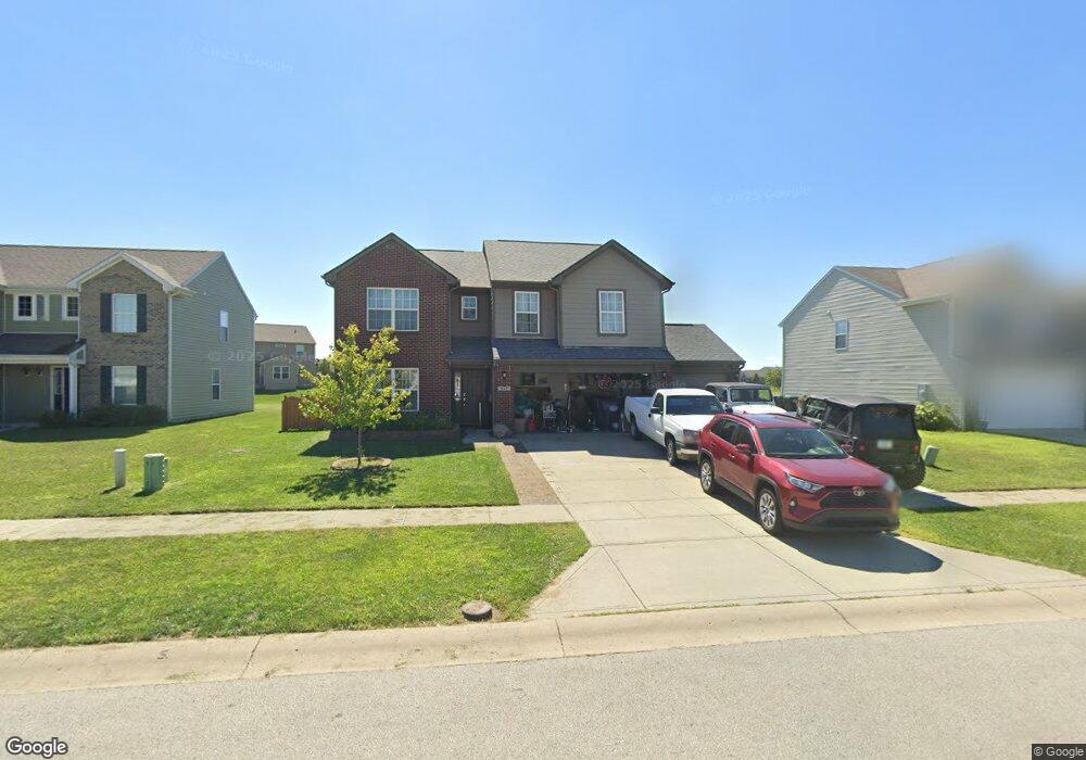 833 Blackberry Dr, Greenwood, IN 46143 - photo 1