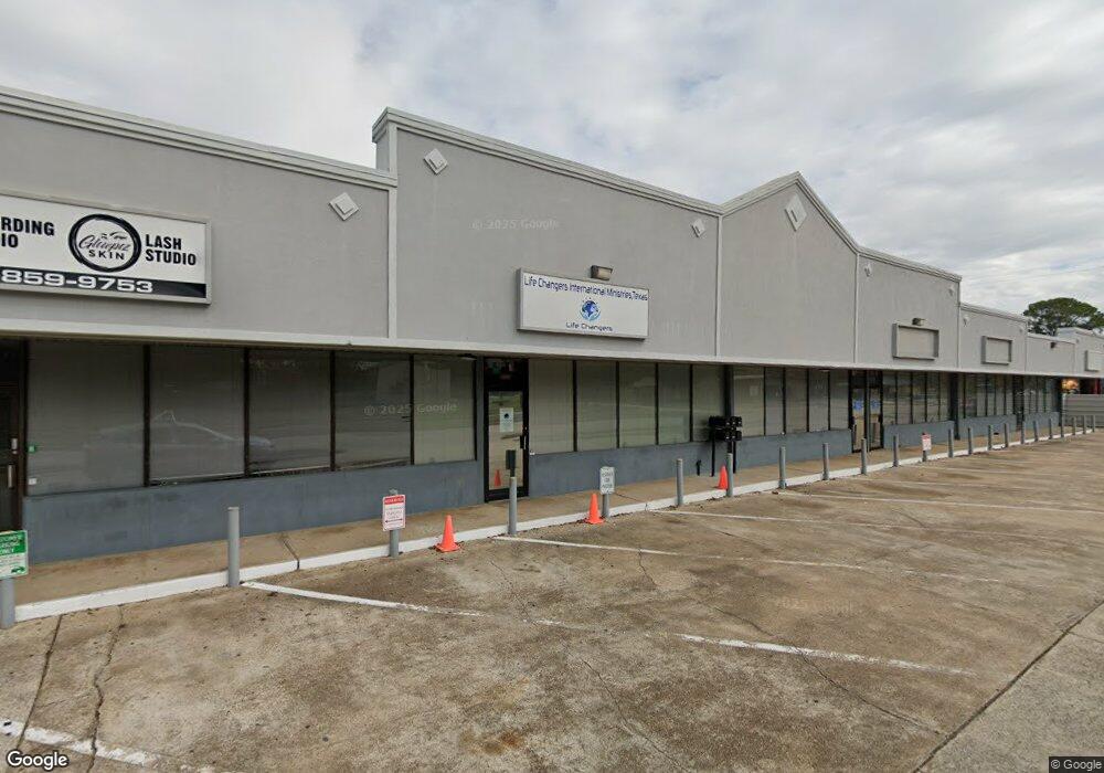 5606 Pinemont Dr, Houston, TX 77092 - photo 1