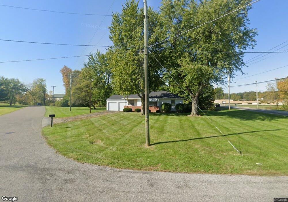2500 Elmview Dr, Lima, OH 45806 - photo 1