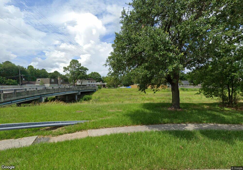 7703 Streamside Dr, Houston, TX 77088 - photo 1