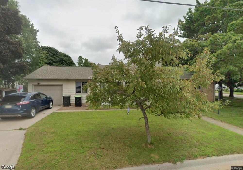 1304 21st St, Menominee, MI 49858 - photo 1