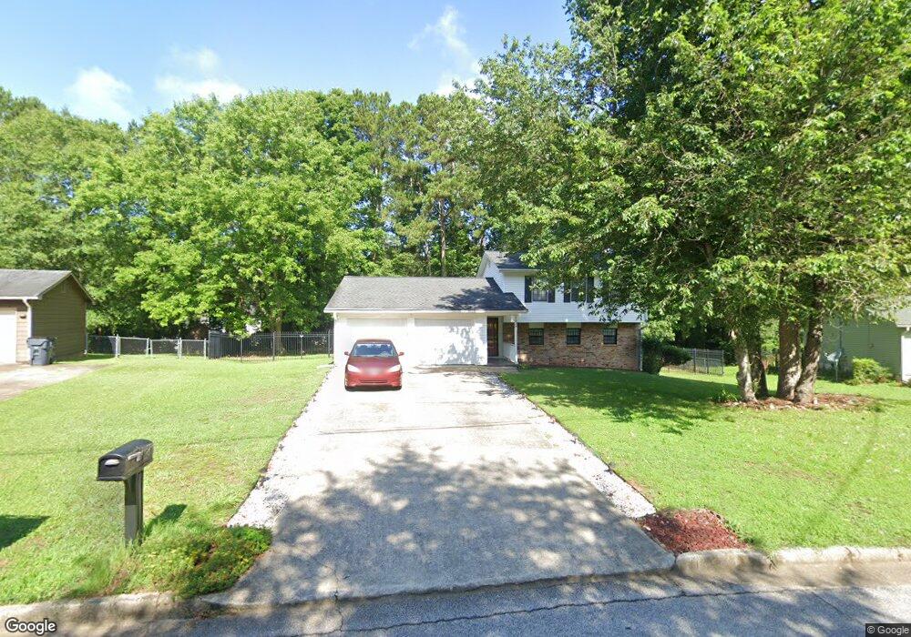 10241 Hamilton Glen unit III, Jonesboro, GA 30238 - photo 1