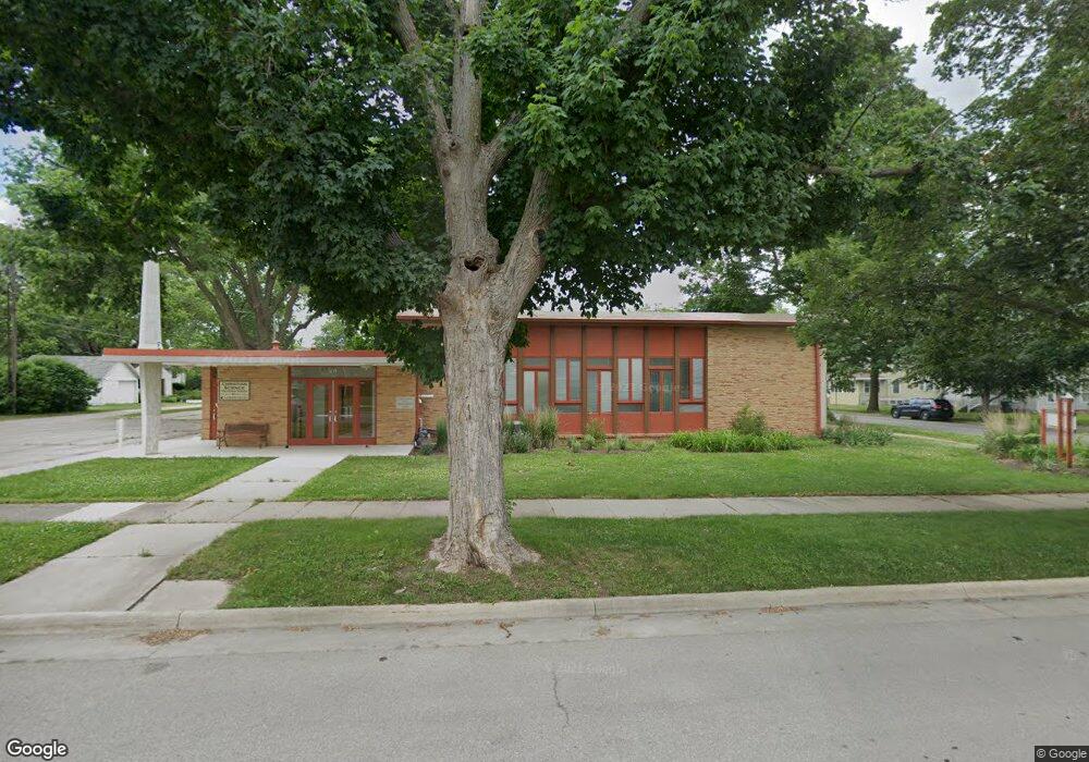 701 W 6th St, Cedar Falls, IA 50613 - photo 1