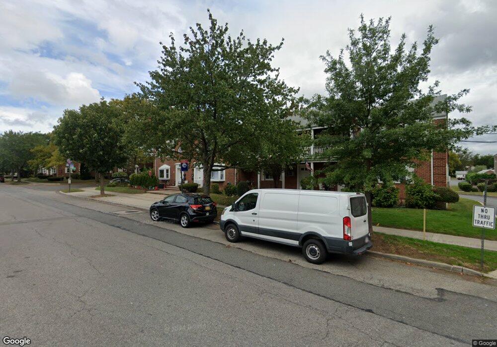 7505 260th St unit Lower, Glen Oaks, NY 11004 - photo 1