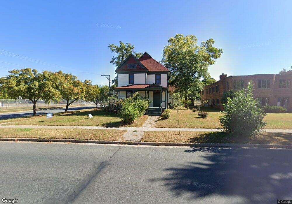 904 9th St E, Menomonie, WI 54751 - photo 1