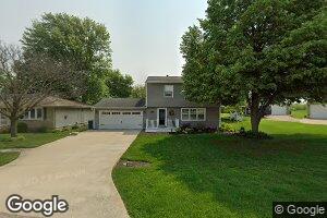 140 Riverview Dr, Albany, IL 61230