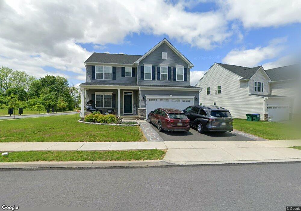 5020 Sweet Meadow Ct, Macungie, PA 18062 - photo 1