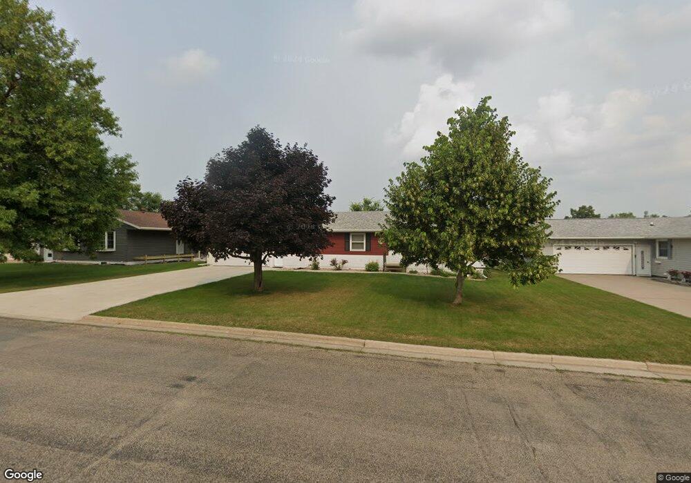 1405 8th Ave SW, Jamestown, ND 58401 - photo 1