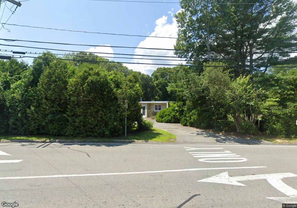 623 Russells Mills Rd, South Dartmouth, MA 02748 - photo 1