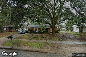 1604 E Greenbrier Dr, Mobile, AL 36605
